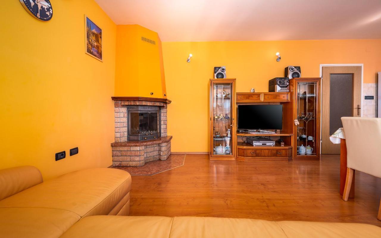 Villa Semy Pazin Esterno foto