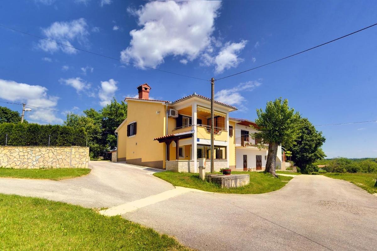 Villa Semy Pazin Esterno foto