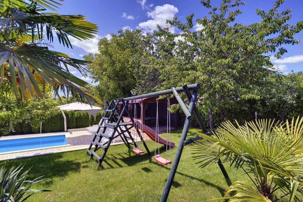 Villa Semy Pazin Esterno foto