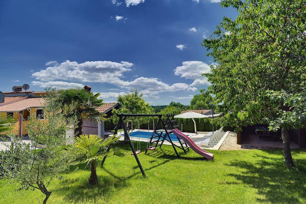 Villa Semy Pazin Esterno foto